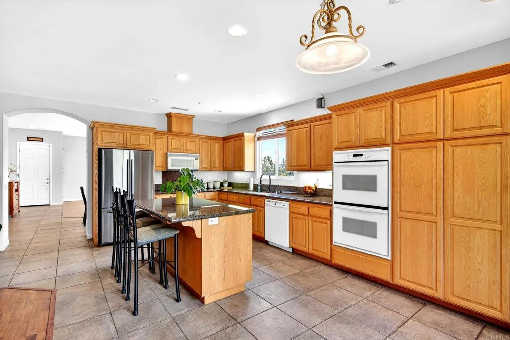 https://cdn.realtyfeed.com/cdn/127/306645279/8280999e7000a92938ffb08063a7ee7c.webp