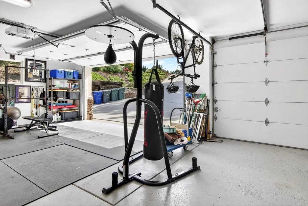 https://cdn.realtyfeed.com/cdn/127/306645279/a9ca8794695114ad3c8ea1719be2d701.webp