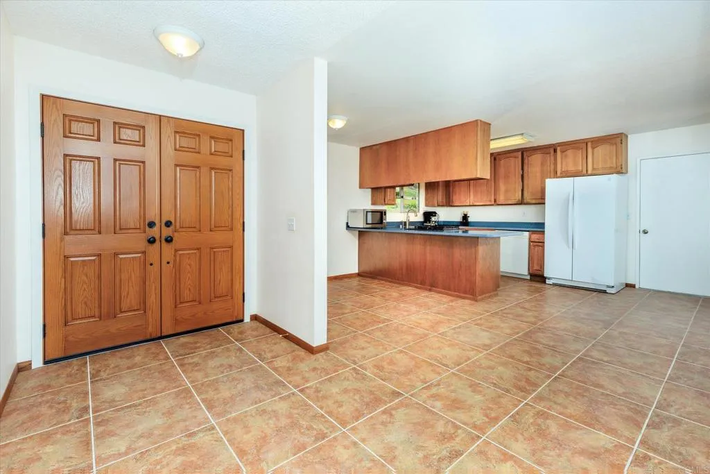 https://cdn.realtyfeed.com/cdn/127/306645296/233643c97a9c2e03fa0316389536c755.webp