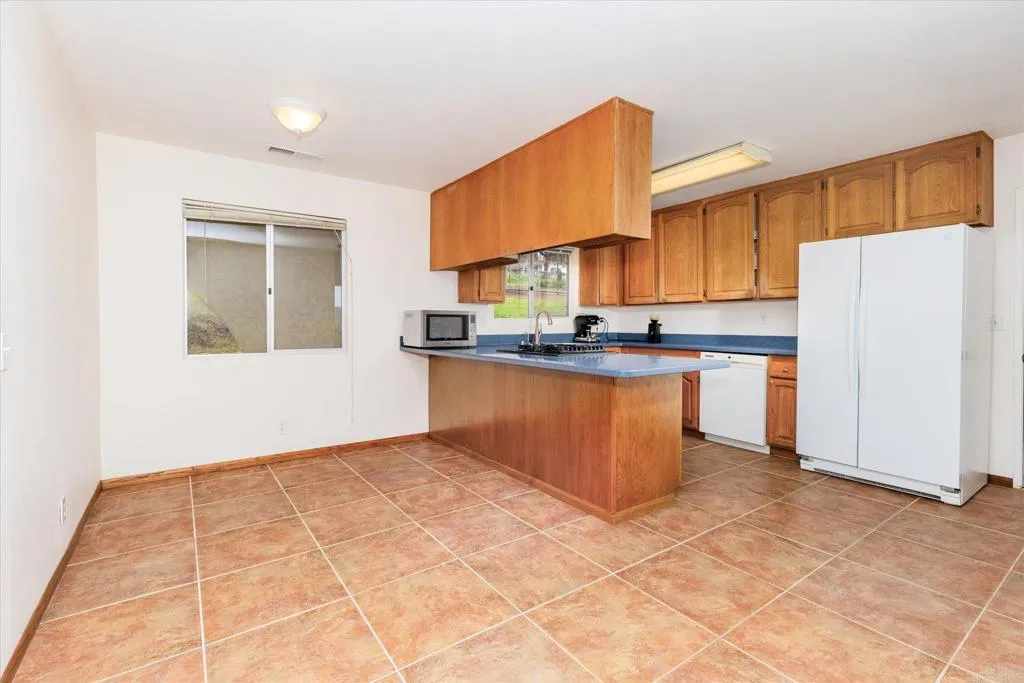 https://cdn.realtyfeed.com/cdn/127/306645296/6641812c509b1612af40e7d89e2d9194.webp