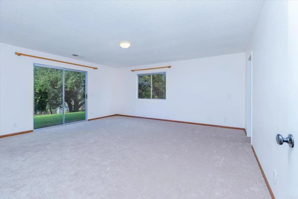 https://cdn.realtyfeed.com/cdn/127/306645296/b5cd03643f6555070650f874eab918f9.webp