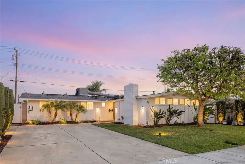 Anaheim, CA 92805