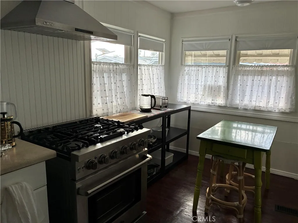 https://cdn.realtyfeed.com/cdn/127/306645498/6f9cb9a5f11adc5fce21891651b5d1e5.webp