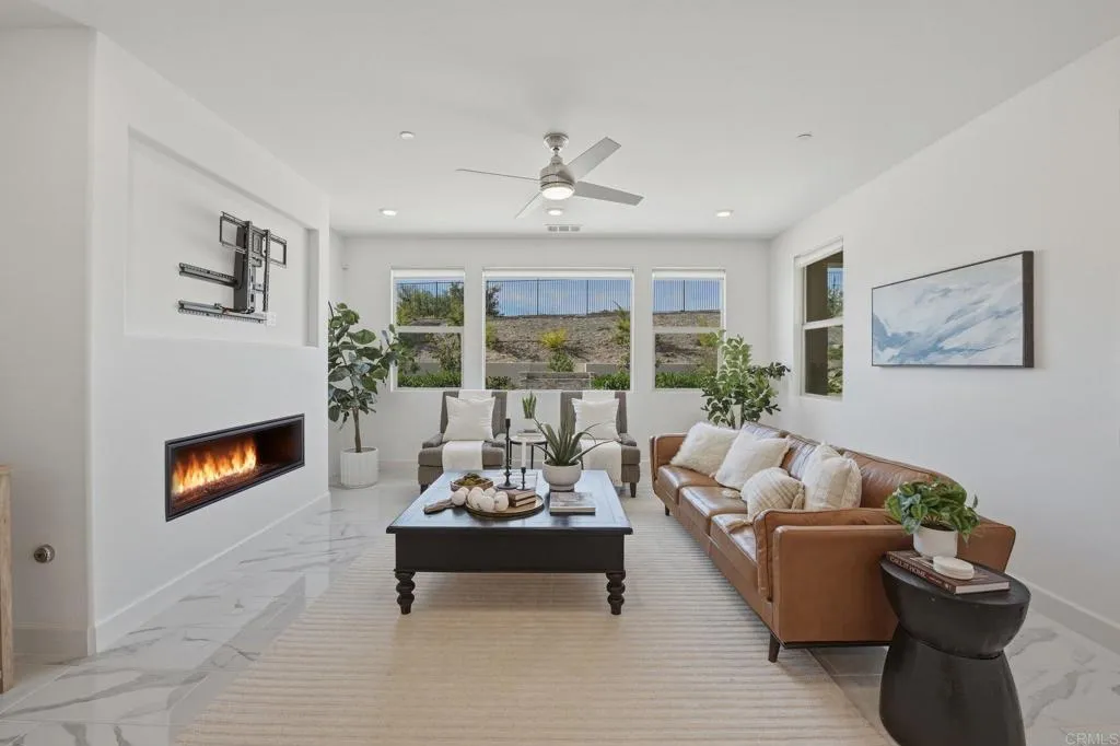 https://cdn.realtyfeed.com/cdn/127/306645508/7c9fe74ce12a395f99e38153144eb98e.webp