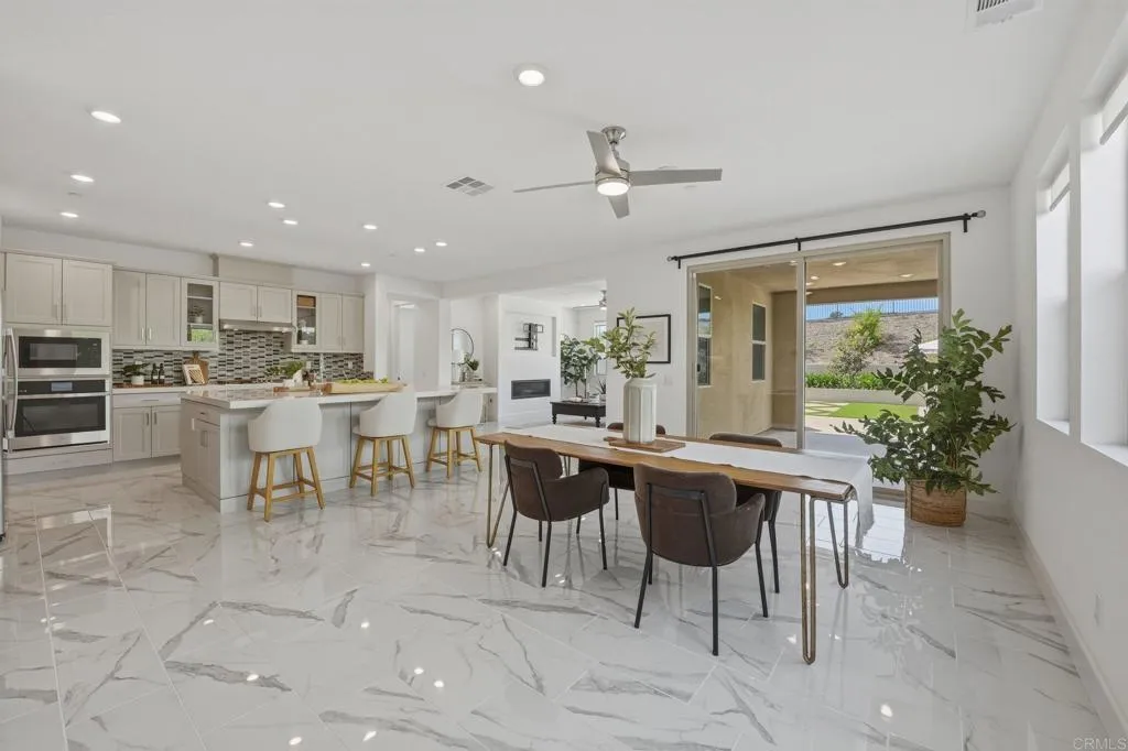 https://cdn.realtyfeed.com/cdn/127/306645508/ed1627844dba47c2ce89365478b81abd.webp