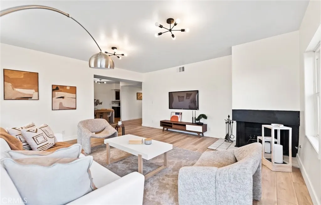 1133 N Clark Street, West Hollywood, CA 90069 - Photo 3 of 35, West Hollywood, CA