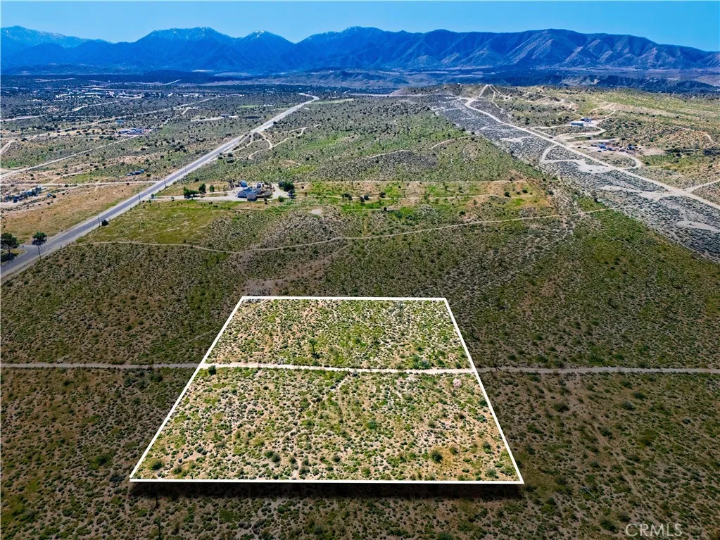 1 E Avenue V-12, Pearblossom, CA 93553