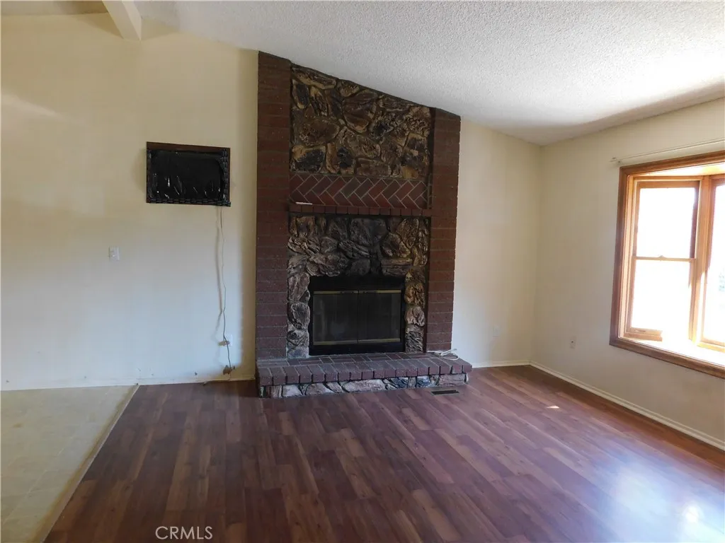 14323 Winchester, Mojave, CA 93501 - Photo 5 of 23, Mojave, CA