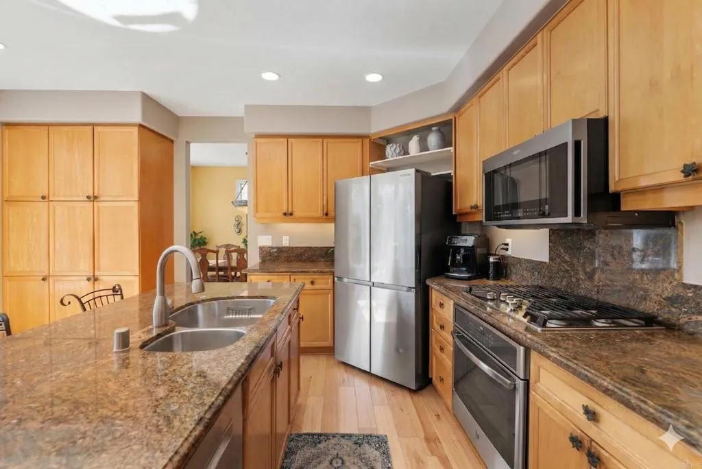 https://cdn.realtyfeed.com/cdn/127/306645687/15b520e4c6477ce3d2b0d13ad9804558.webp