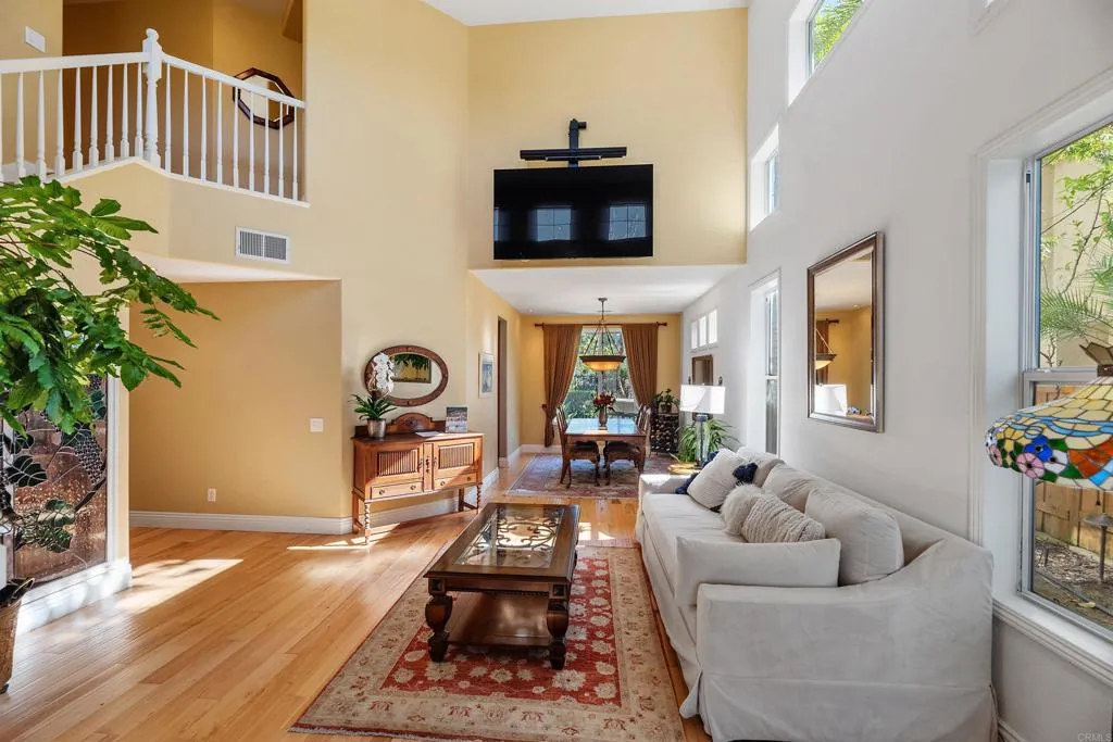https://cdn.realtyfeed.com/cdn/127/306645687/28625239e133d8ebae888a2c7f64cb67.webp