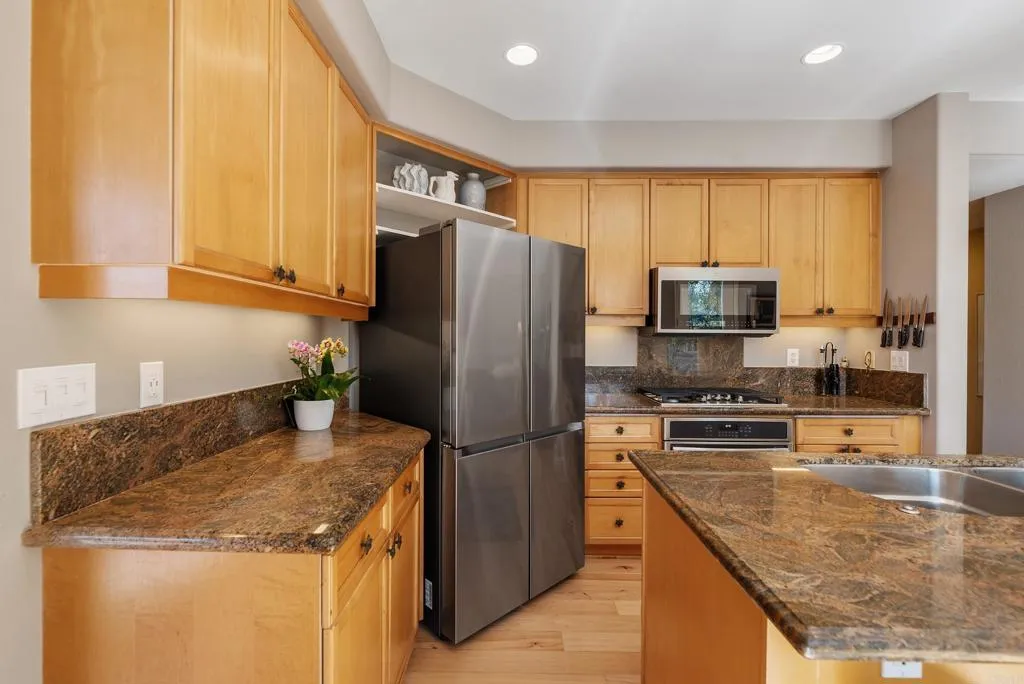 https://cdn.realtyfeed.com/cdn/127/306645687/37ae8bb26d83c930f25dbddaaf13a134.webp