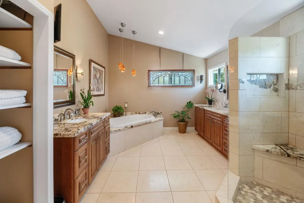 https://cdn.realtyfeed.com/cdn/127/306645687/e6283805241c9b3cba16f4b3aae225ac.webp