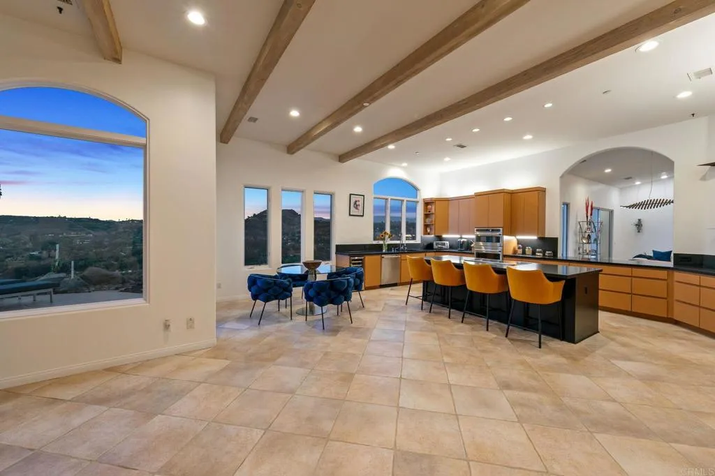 https://cdn.realtyfeed.com/cdn/127/306645713/209a9b9bd2d5fe79dc8de3ca02fa29d4.webp
