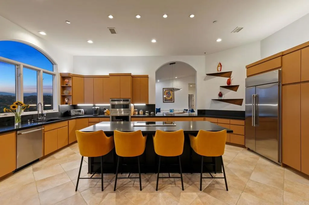 https://cdn.realtyfeed.com/cdn/127/306645713/29d90128ad72d21f27c93f4bd9651f18.webp