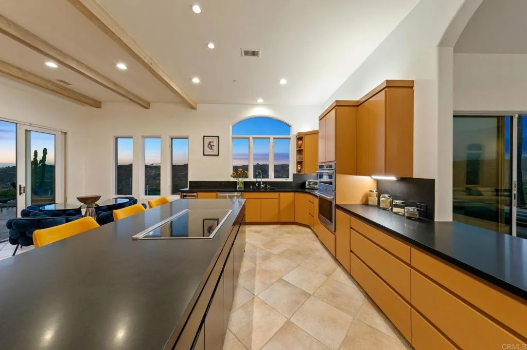 https://cdn.realtyfeed.com/cdn/127/306645713/57e52af94f80b035f27ca9841c5abd4d.webp