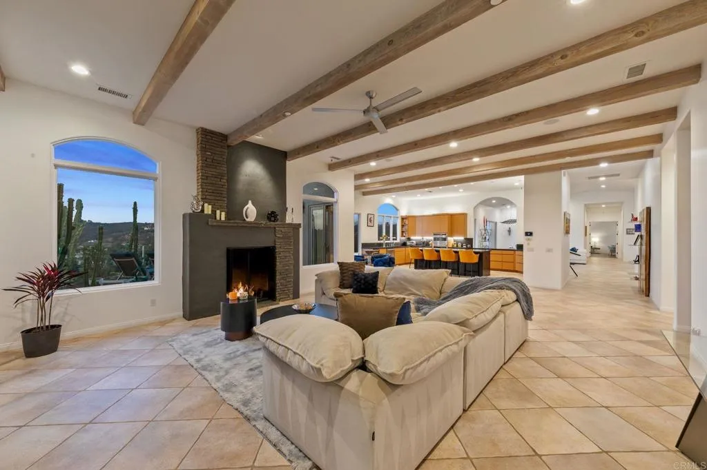 https://cdn.realtyfeed.com/cdn/127/306645713/5829c9f515ae687a9dec19bfd8cb8b8b.webp