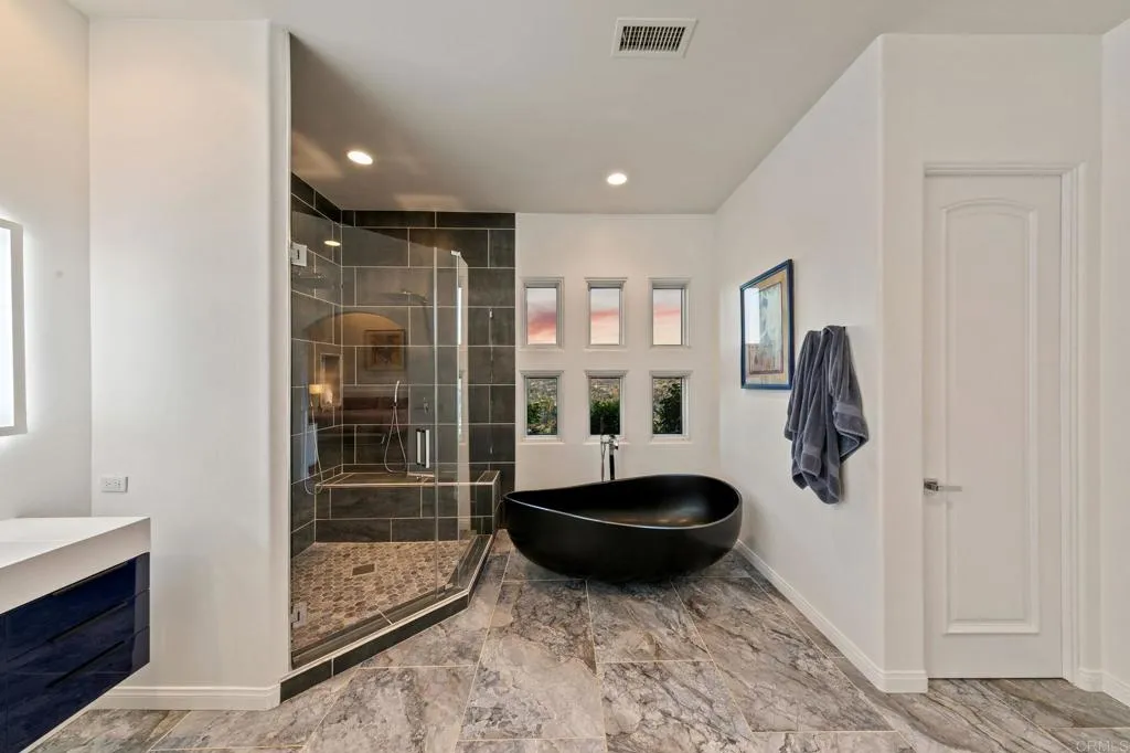 https://cdn.realtyfeed.com/cdn/127/306645713/5d7031b32de423f6db3d2462e96d7922.webp