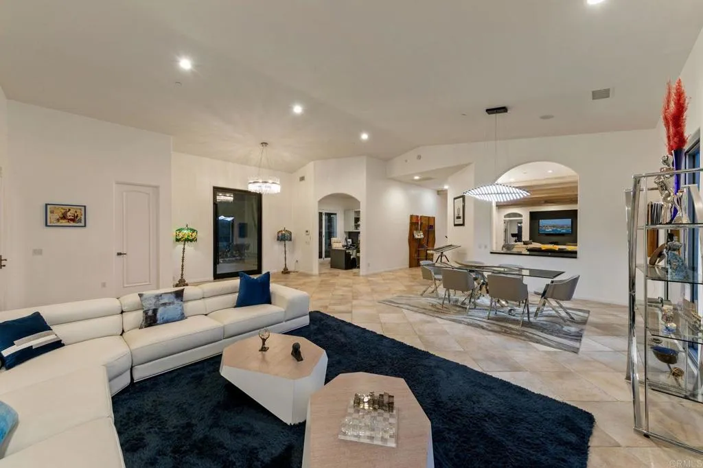 https://cdn.realtyfeed.com/cdn/127/306645713/65f844305fac5fc6edf827d904746b89.webp