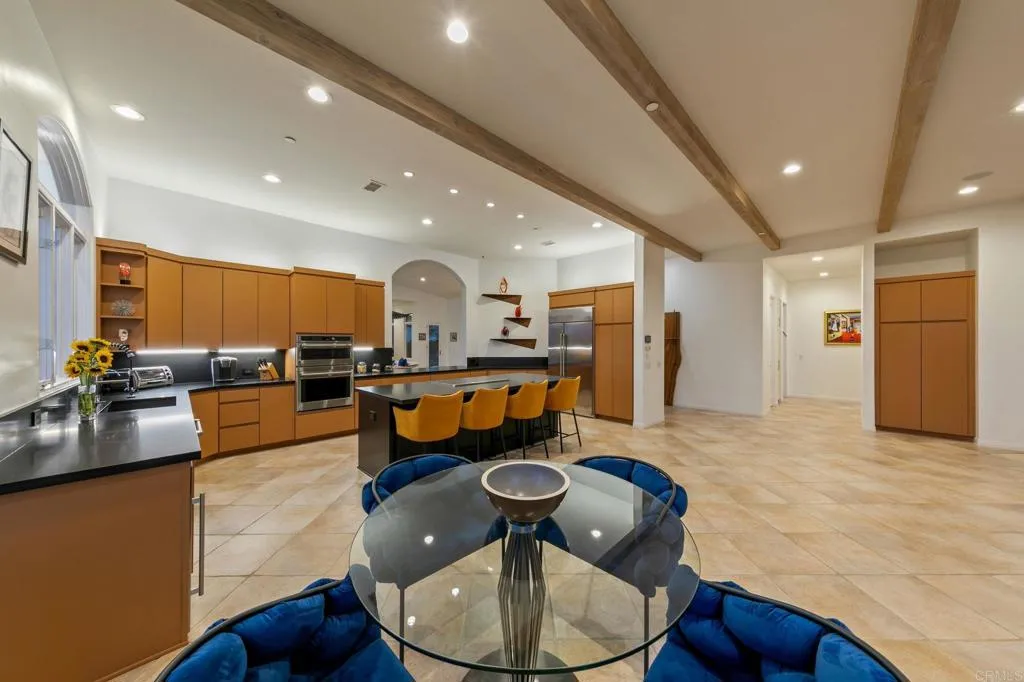 https://cdn.realtyfeed.com/cdn/127/306645713/95690cc0f60ae6e9da1f96d6c9467915.webp