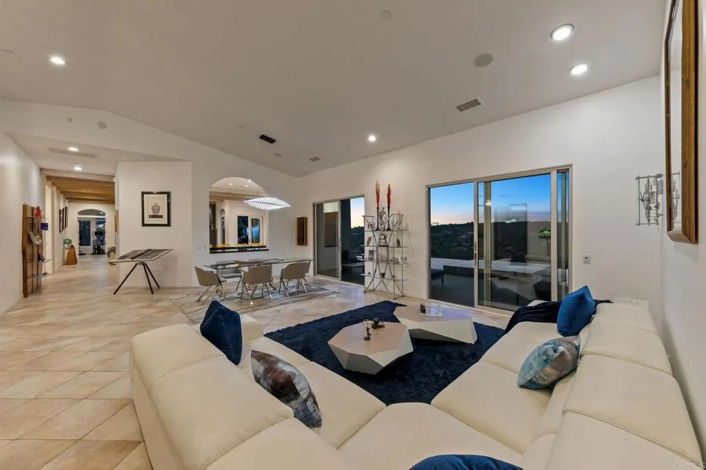 https://cdn.realtyfeed.com/cdn/127/306645713/bccd89c887b0ea15bbe32a1235252383.webp