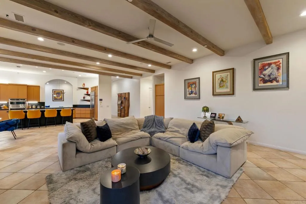 https://cdn.realtyfeed.com/cdn/127/306645713/d18c2abab7f454bc55795c1ddae87551.webp