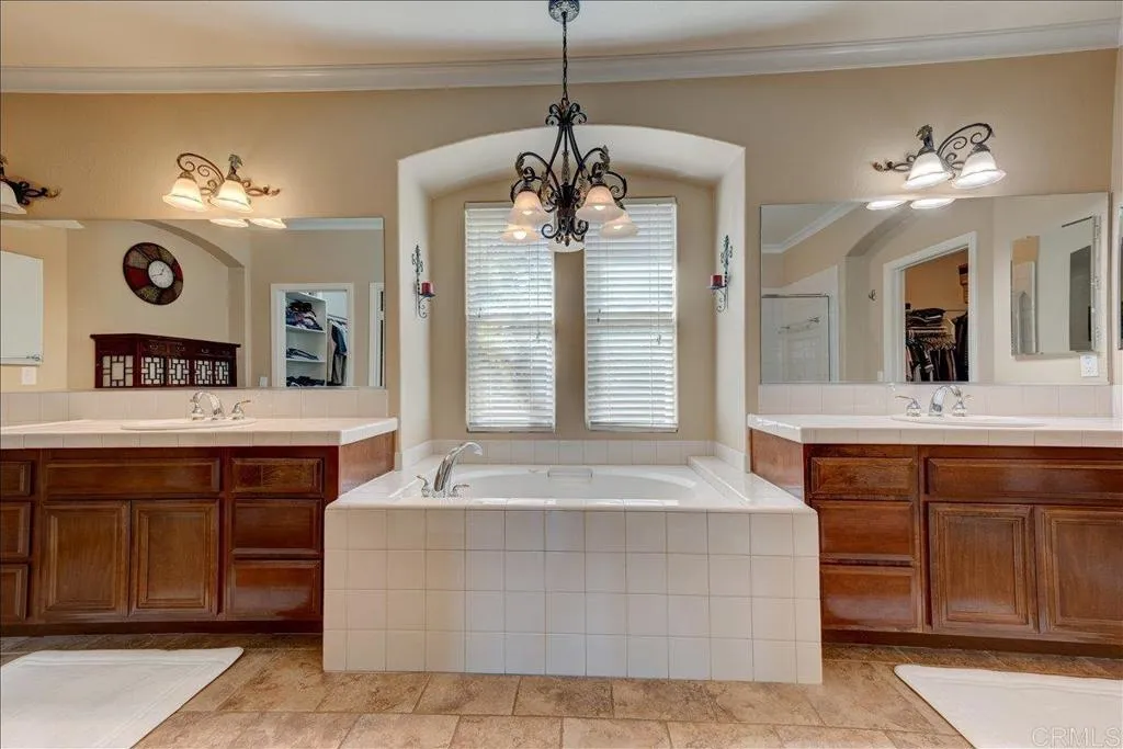 https://cdn.realtyfeed.com/cdn/127/306645718/243297d675788b653c46aab8d87a2d45.webp