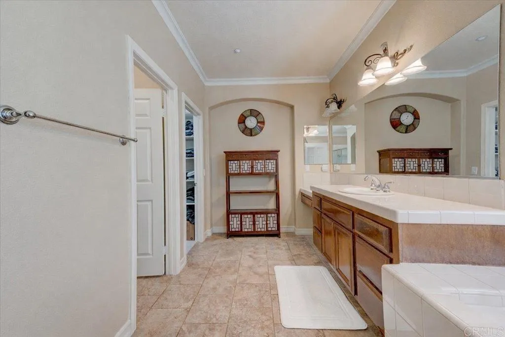 https://cdn.realtyfeed.com/cdn/127/306645718/2b1c3f1d2256445922dc87c4dfae0ab5.webp