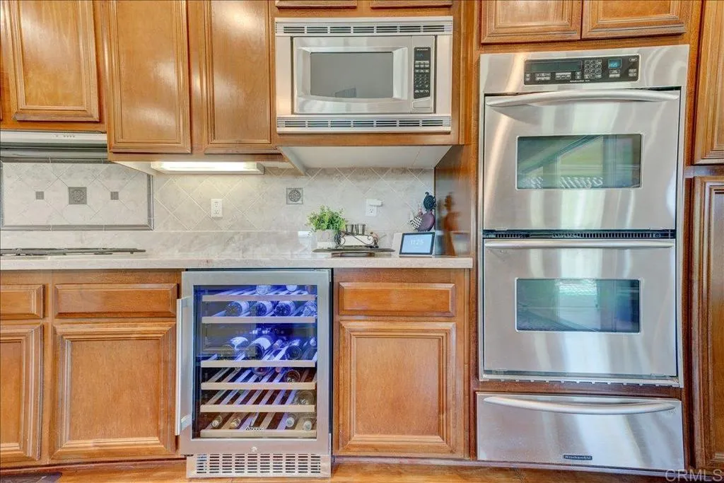 https://cdn.realtyfeed.com/cdn/127/306645718/724281395d8c7bd93607d1fc4cd5b9ce.webp