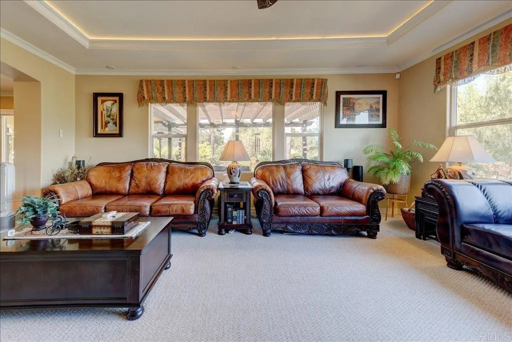 https://cdn.realtyfeed.com/cdn/127/306645718/749f15f93731d0ff7aaac54a9c05aeb5.webp
