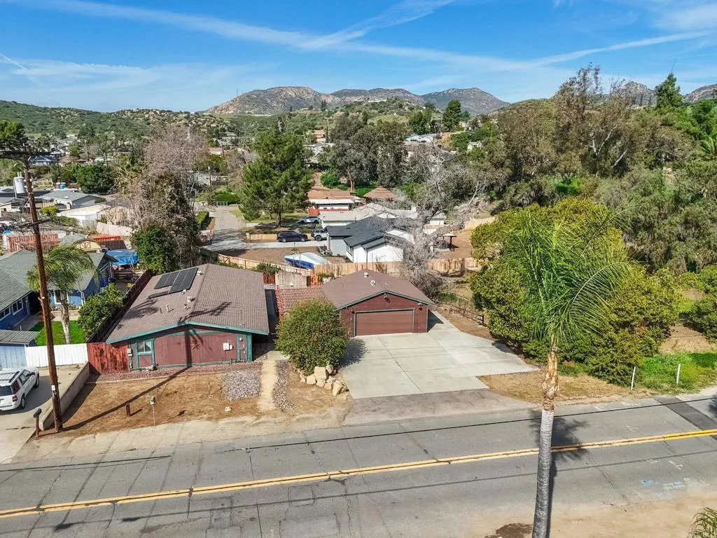 https://cdn.realtyfeed.com/cdn/127/306645787/760fb0adee08ea8db8c523cadd589b49.webp