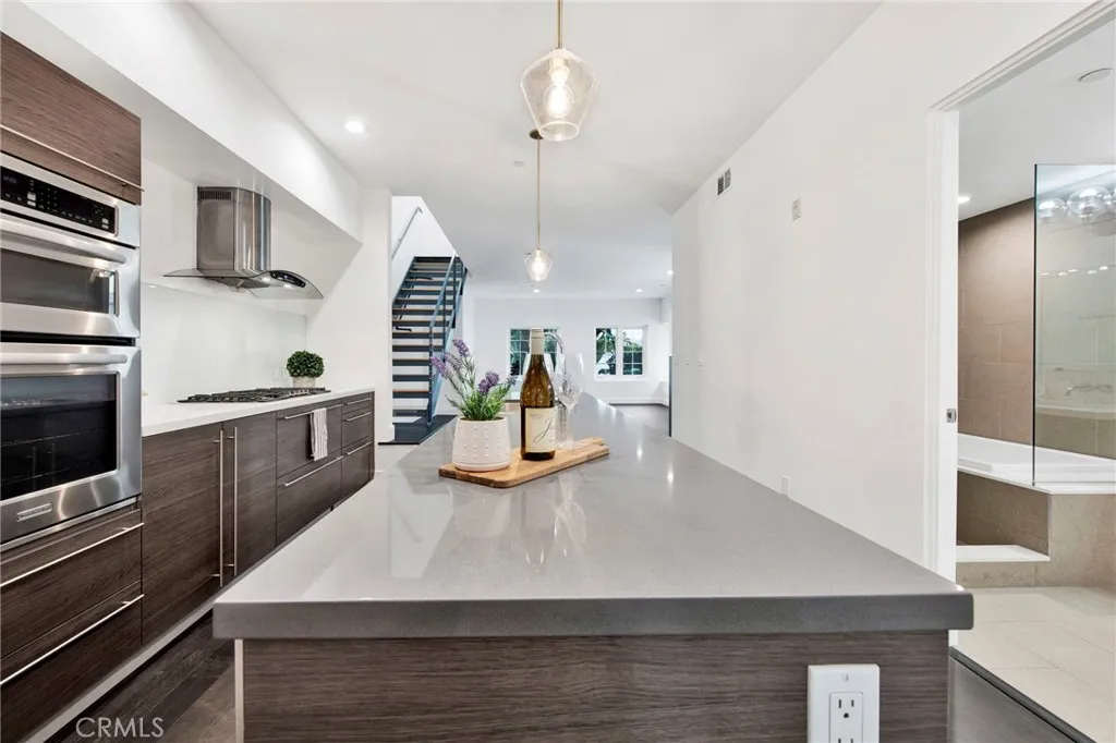 1250 N Harper Unit 303, West Hollywood, CA 90046 - Photo 5 of 23, West Hollywood, CA