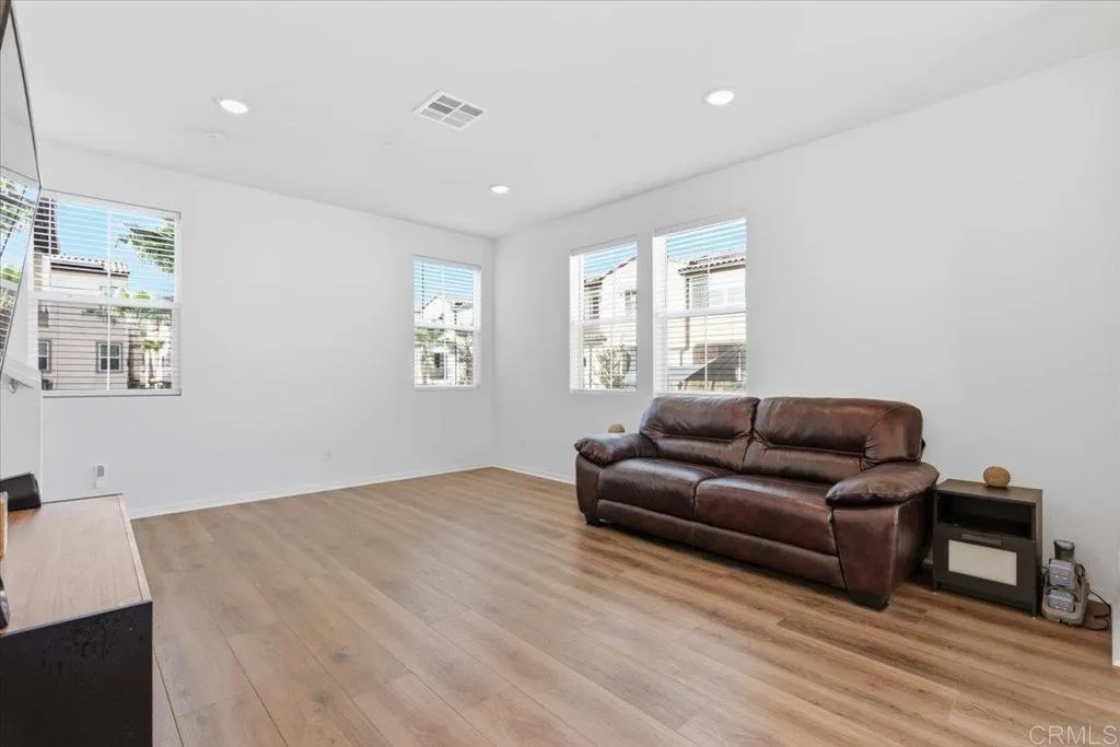 Photo #10: PTP2601260 Listing: Photo #10