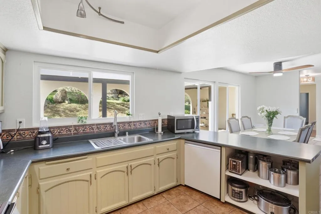 https://cdn.realtyfeed.com/cdn/127/306645904/7f07e15c057d842b4f71ccedc50e1429.webp
