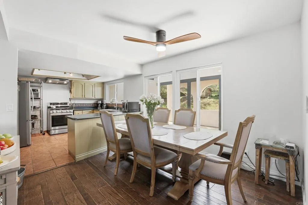 https://cdn.realtyfeed.com/cdn/127/306645904/bf5692deab07a4158f98a8e15deda9bb.webp