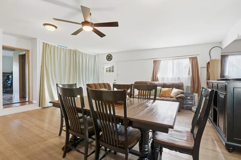 https://cdn.realtyfeed.com/cdn/127/306645904/fecd8390535d44ccd222734a9a504d24.webp