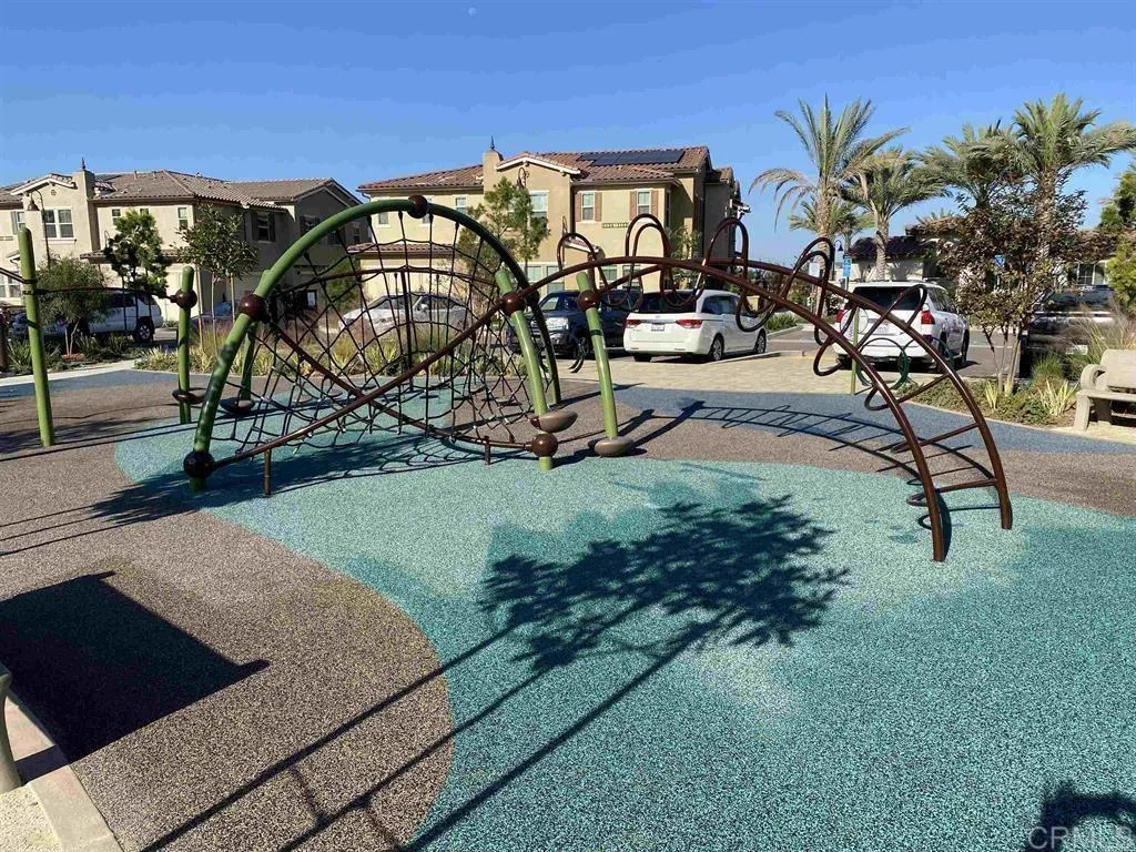1089 Delpy View Point, Vista, CA, 92084
