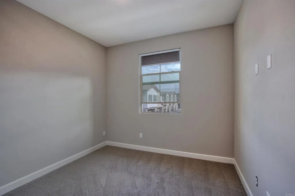 1089 Delpy View Point, Vista, CA, 92084