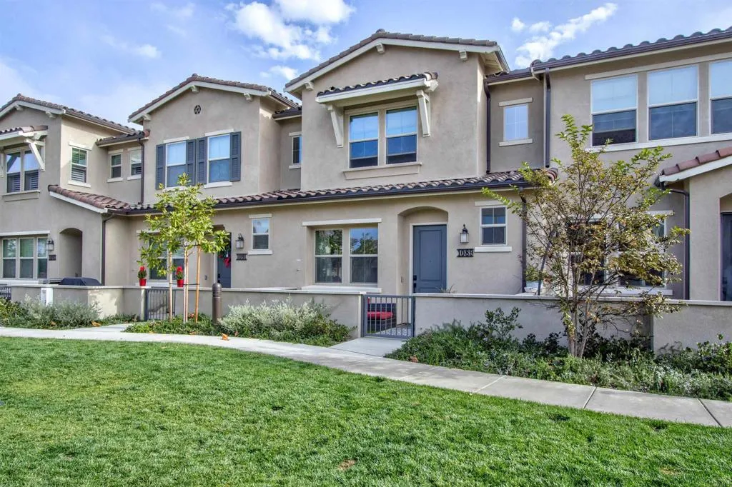 1089 Delpy View Point, Vista, CA, 92084