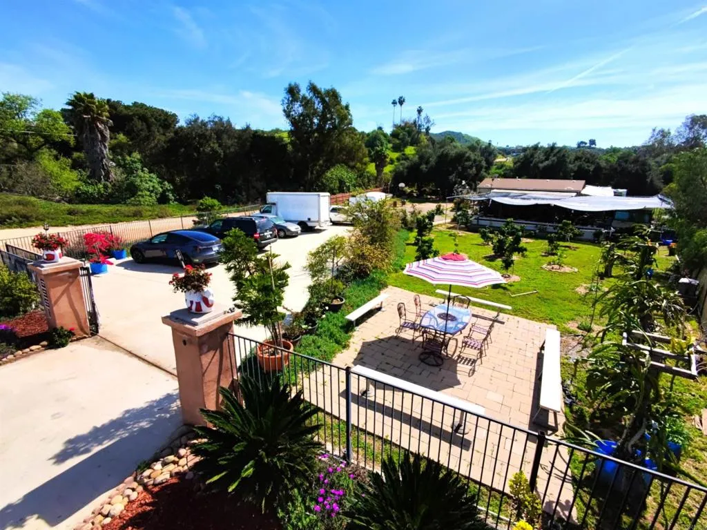 https://cdn.realtyfeed.com/cdn/127/306646019/c5cb1665f9db826b7b26ddb46c36b883.webp