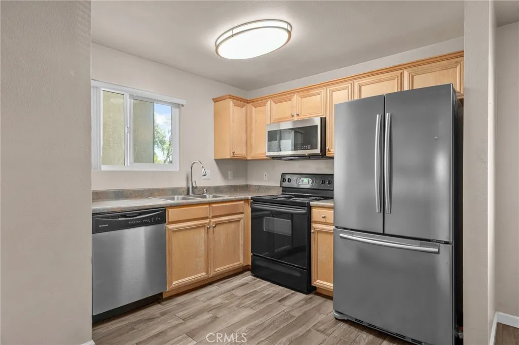 https://cdn.realtyfeed.com/cdn/127/306646030/a43b0a31662e10130463c058ce7d7507.webp