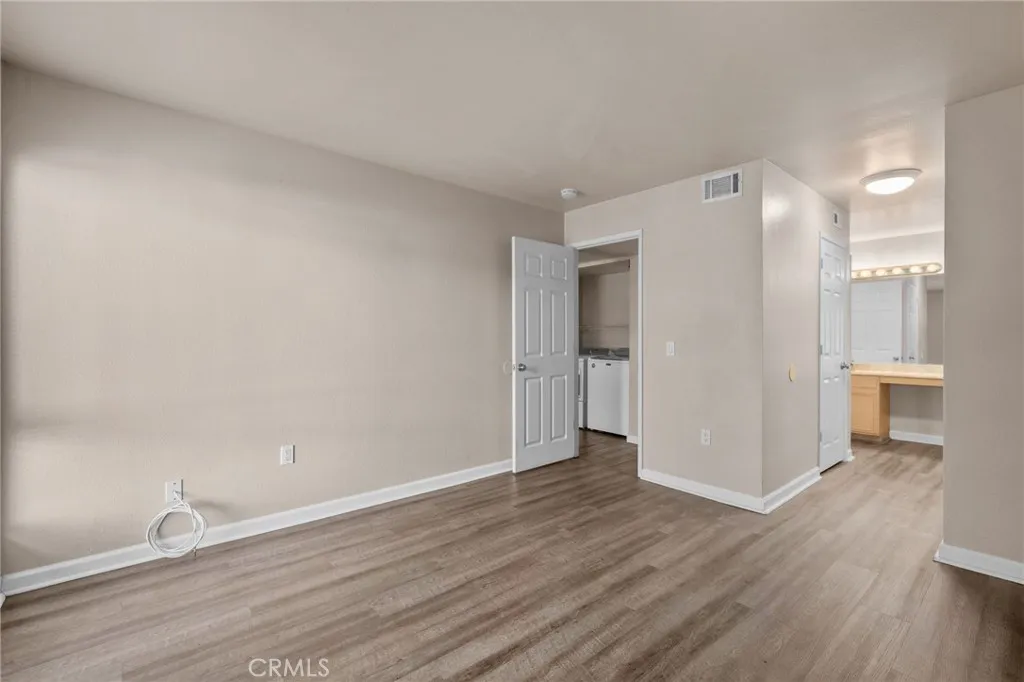https://cdn.realtyfeed.com/cdn/127/306646030/e547a06f229acdf8ab27a07522f6df76.webp