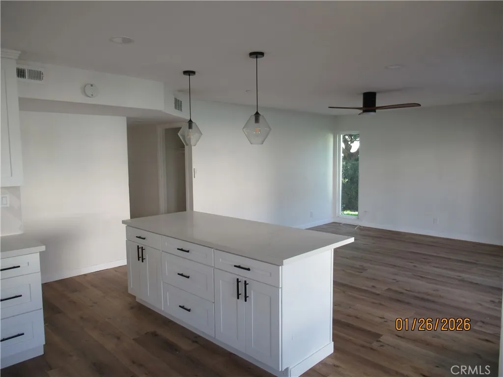 https://cdn.realtyfeed.com/cdn/127/306646038/7e5e7df2f9a05de56e28e57e57ddd564.webp