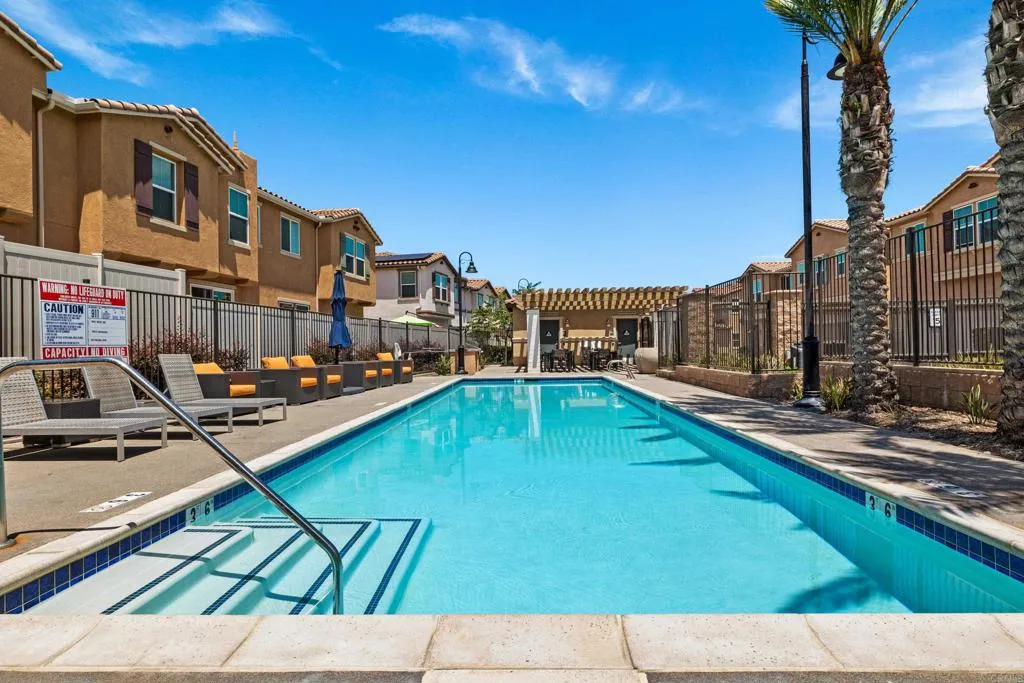 https://cdn.realtyfeed.com/cdn/127/306646040/45ca1100e944afe49539b0e2890bce18.webp