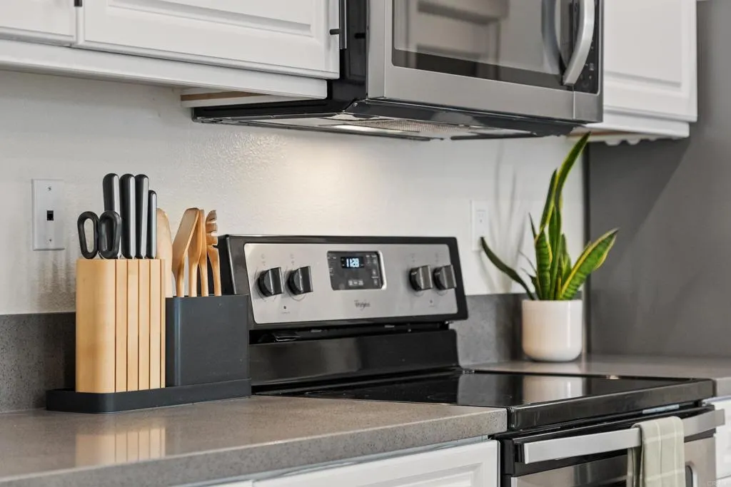 https://cdn.realtyfeed.com/cdn/127/306646040/82131869b98d329e92f4ef94a52e8f1a.webp