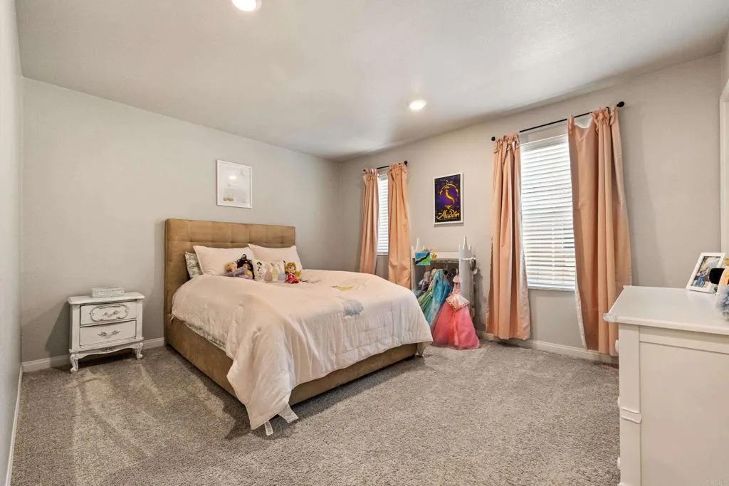 https://cdn.realtyfeed.com/cdn/127/306646040/b3b14288c0a8a0065b73eb504a0d608f.webp