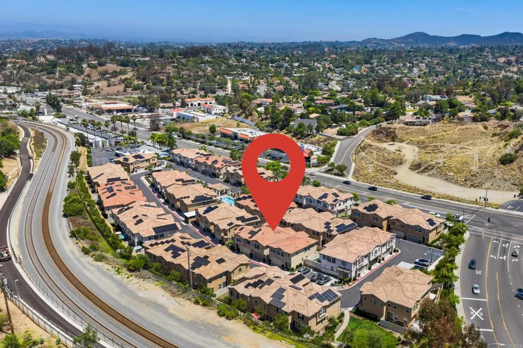 https://cdn.realtyfeed.com/cdn/127/306646040/e9d69ffd3d605a3d310505f1cc0d6112.webp