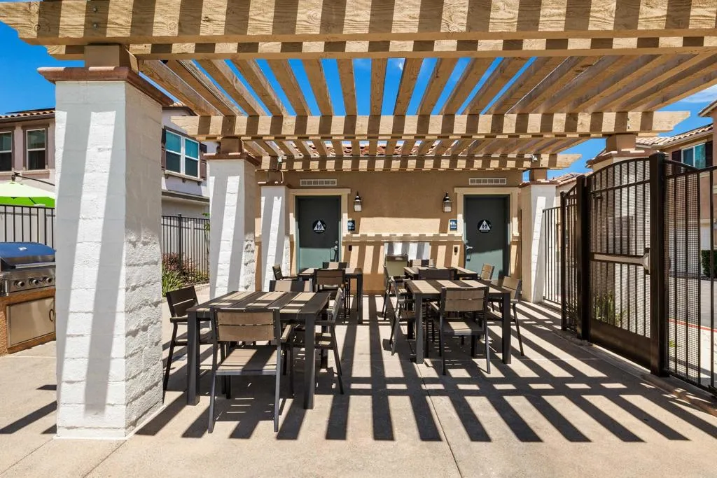 https://cdn.realtyfeed.com/cdn/127/306646040/e9f29fd201cbb9141a8c29e845a45a62.webp