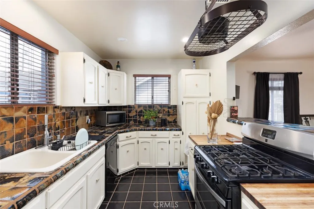 5851 Premiere Avenue, Lakewood, CA 90712 - Photo 5 of 30, Lakewood, CA