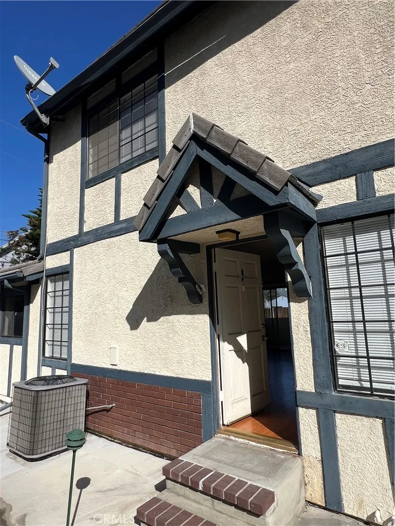 711 W Duarte Unit F, Monrovia, CA 91016