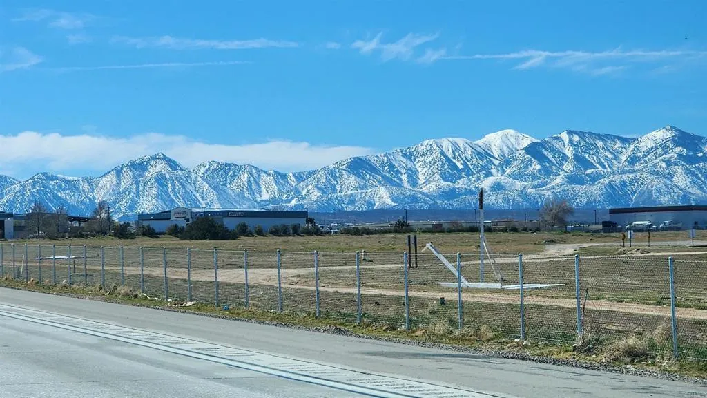 18062 Hackberry Street, Hesperia, CA 92345 - Photo 3 of 20, Hesperia, CA